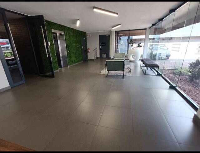 BUSINESS PROPERTY TO RENT IN CRESTA